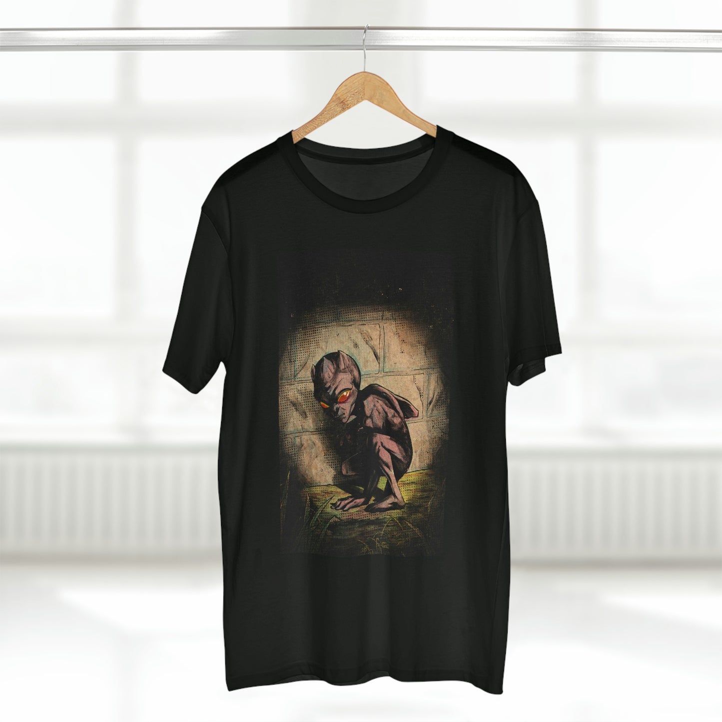 Varginha Graphic Tee
